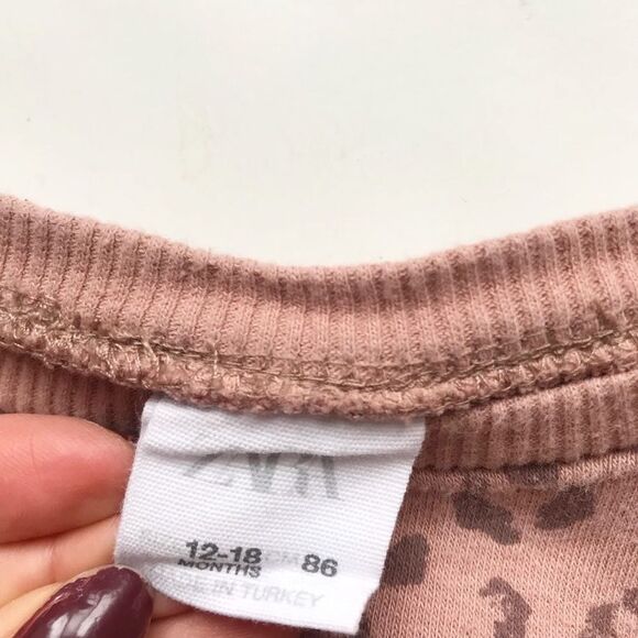 Zara animal print sweatshirt EUC 12-18 months - Picture 4 of 6
